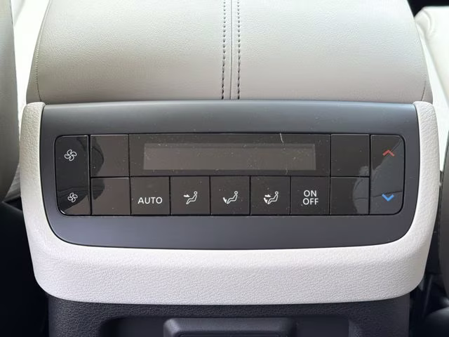 2026 Everest White Pearl Tricoat Nissan Pathfinder SL 4X4 SUV