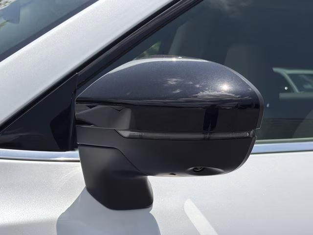 2026 Everest White Pearl Tricoat Nissan Pathfinder SL 4X4 SUV