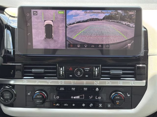 2026 Everest White Pearl Tricoat Nissan Pathfinder SL 4X4 SUV