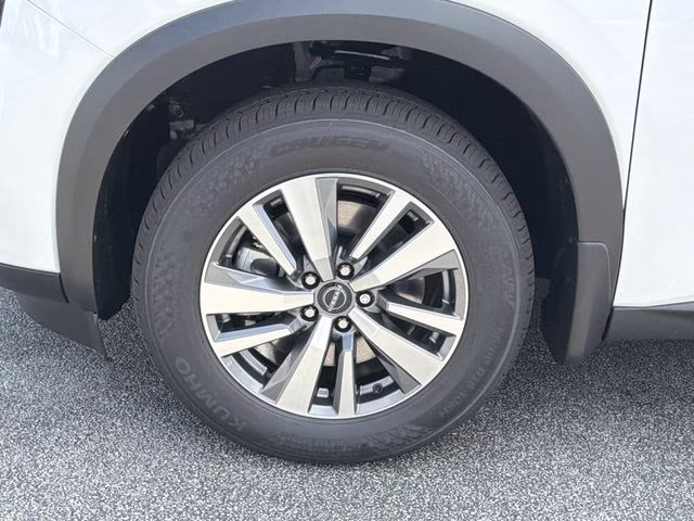 2026 Everest White Pearl Tricoat Nissan Pathfinder SL 4X4 SUV