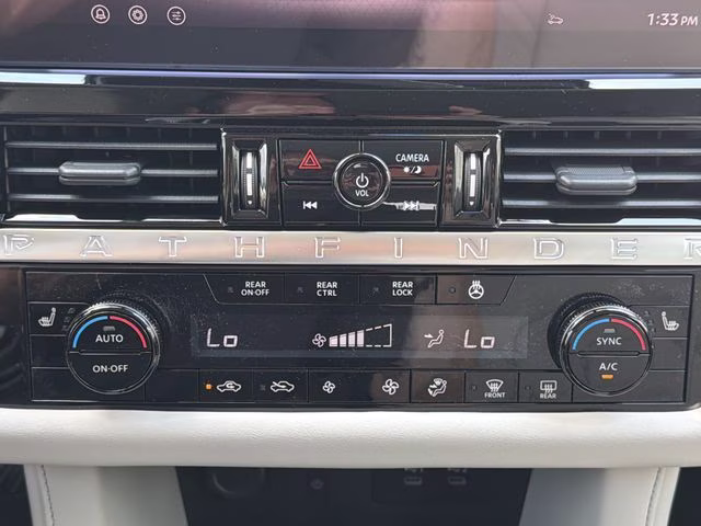 2026 Everest White Pearl Tricoat Nissan Pathfinder SL 4X4 SUV