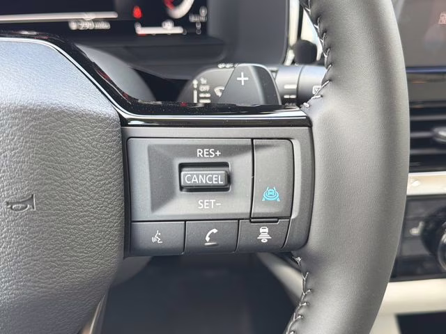2026 Everest White Pearl Tricoat Nissan Pathfinder SL 4X4 SUV