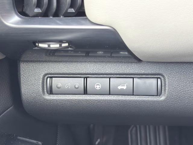 2026 Everest White Pearl Tricoat Nissan Pathfinder SL 4X4 SUV