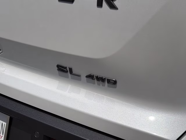 2026 Everest White Pearl Tricoat Nissan Pathfinder SL 4X4 SUV