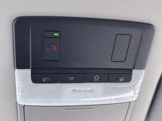 2026 Everest White Pearl Tricoat Nissan Pathfinder SL FWD SUV