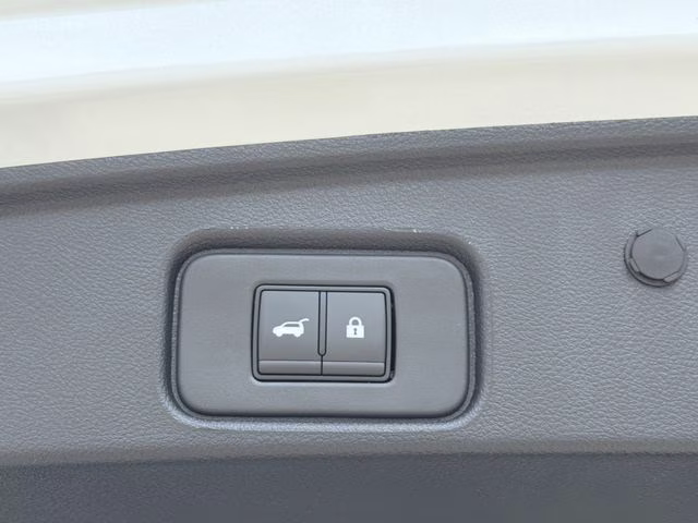 2026 Everest White Pearl Tricoat Nissan Pathfinder SL FWD SUV