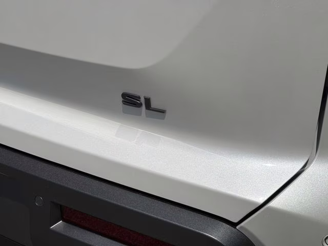 2026 Everest White Pearl Tricoat Nissan Pathfinder SL FWD SUV