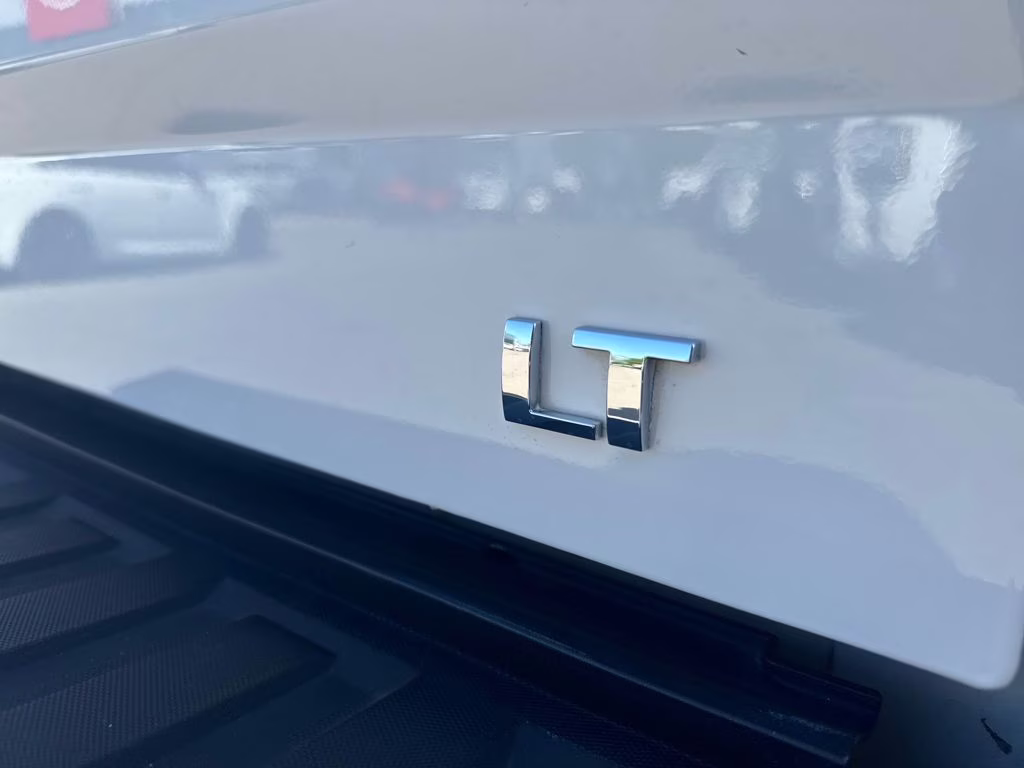 2018 Summit White Chevrolet Silverado 1500 LT 4X4 Truck