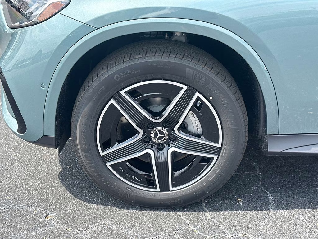 2026 Verde Mercedes-Benz GLC GLC 300 RWD SUV