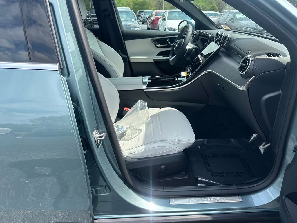 2026 Verde Mercedes-Benz GLC GLC 300 RWD SUV