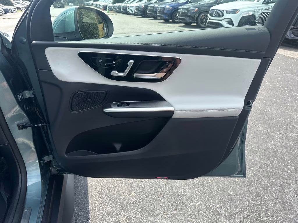 2026 Verde Mercedes-Benz GLC GLC 300 RWD SUV