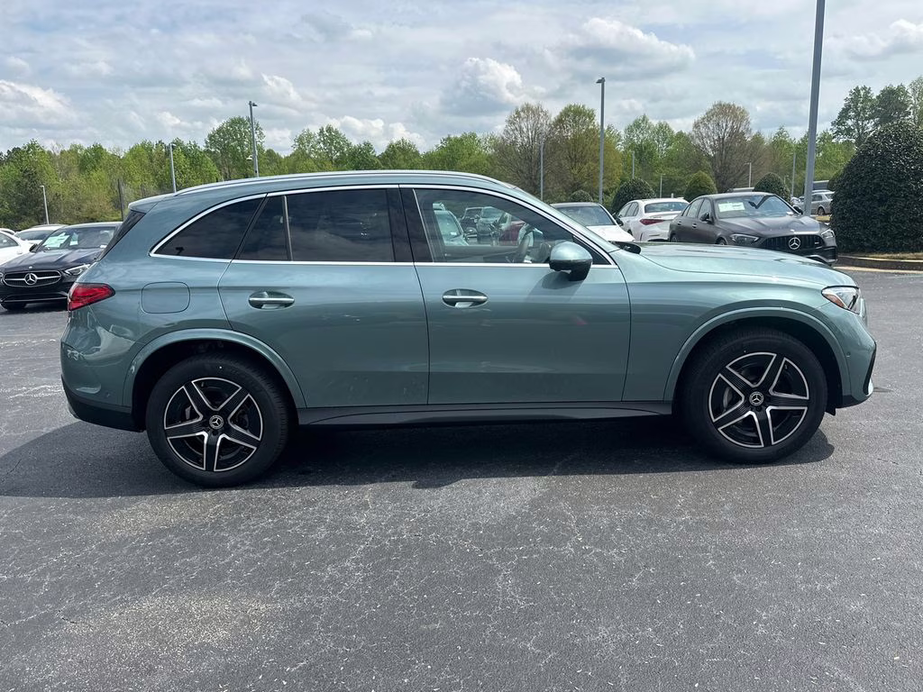 2026 Verde Mercedes-Benz GLC GLC 300 RWD SUV