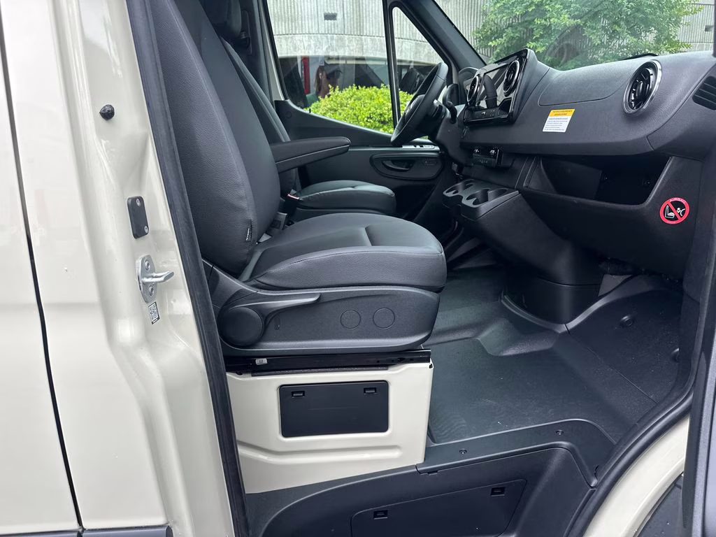 2026 Pebble Mercedes-Benz Sprinter 2500 Cargo 170 WB RWD Van