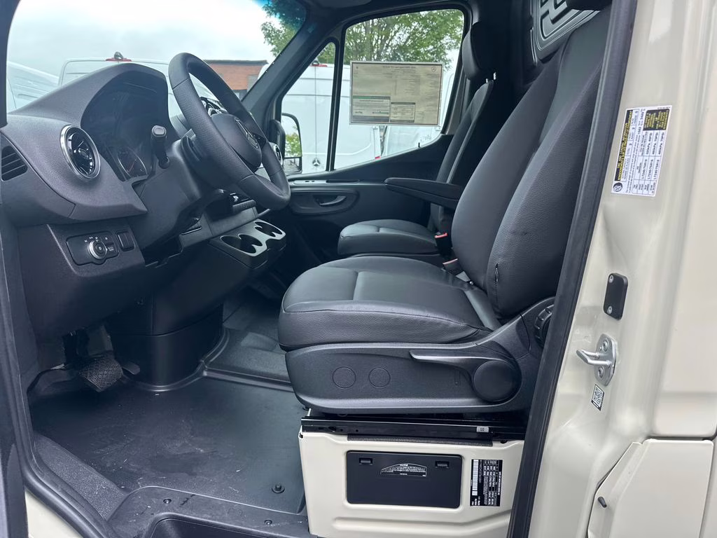 2026 Pebble Mercedes-Benz Sprinter 2500 Cargo 170 WB RWD Van