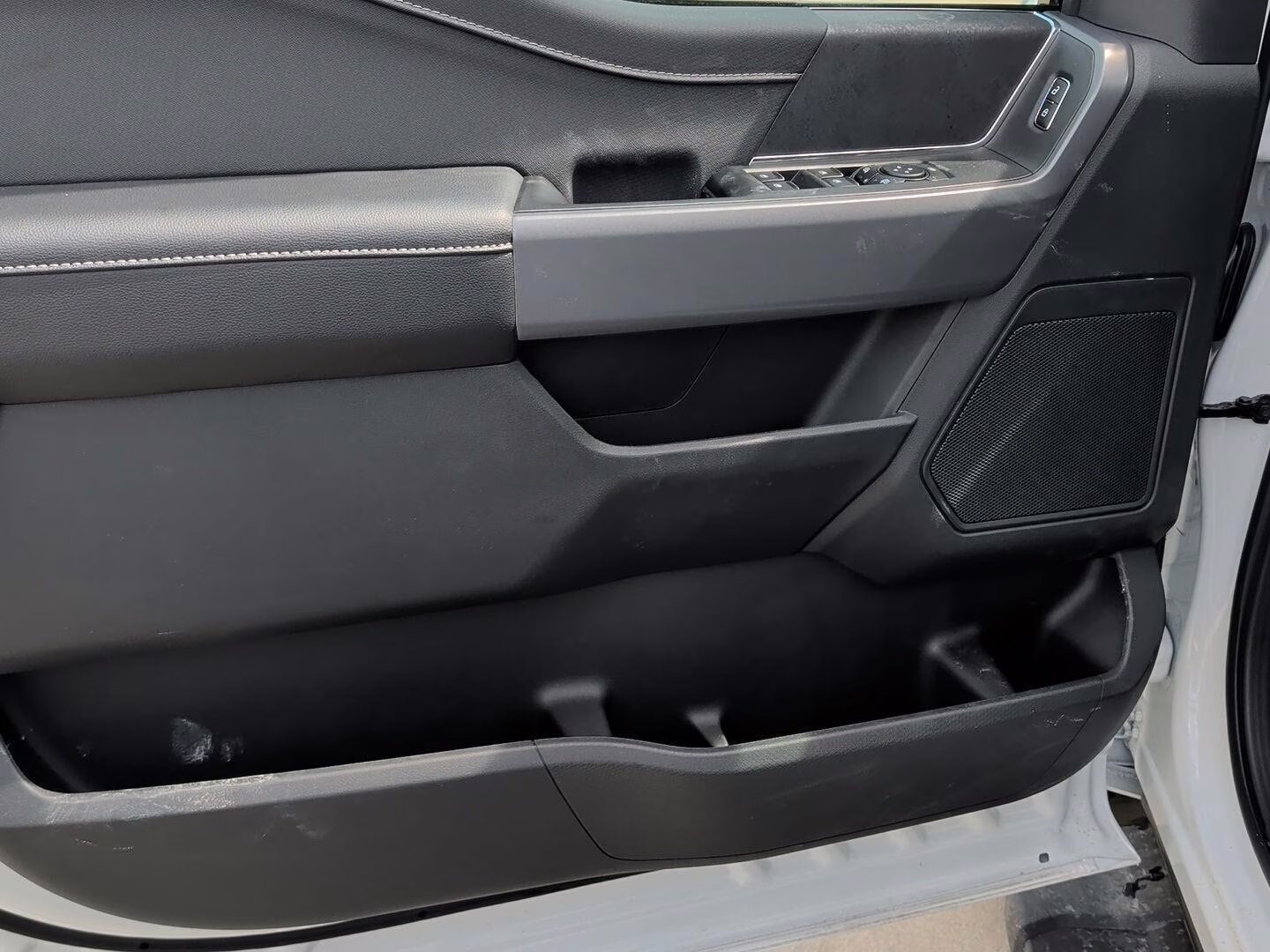 2026 Oxford White Ford F-150 XLT 4X4 Truck