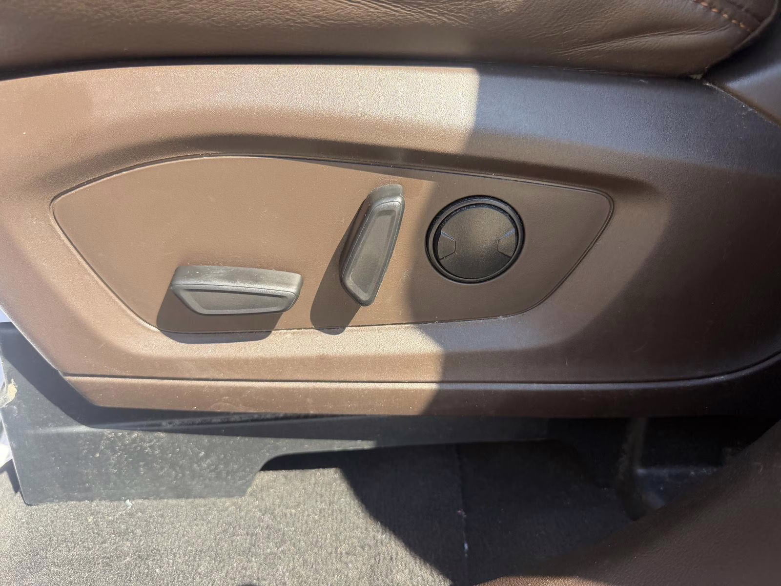 2023 Rapid Red Metallic Tinted Clearcoat Ford Explorer King Ranch 4X4 SUV