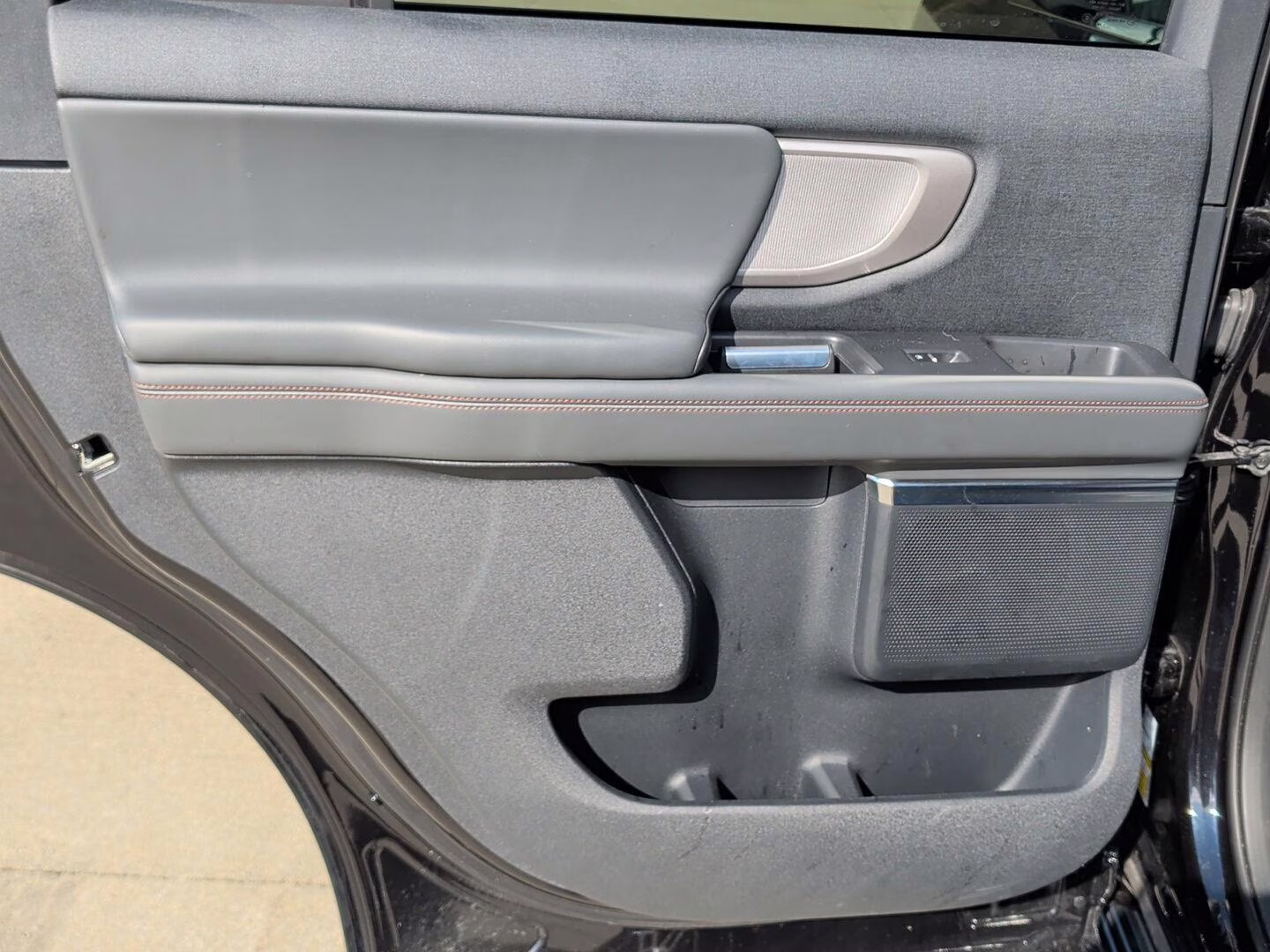 2025 Agate Black Ford Expedition Active 4X4 SUV