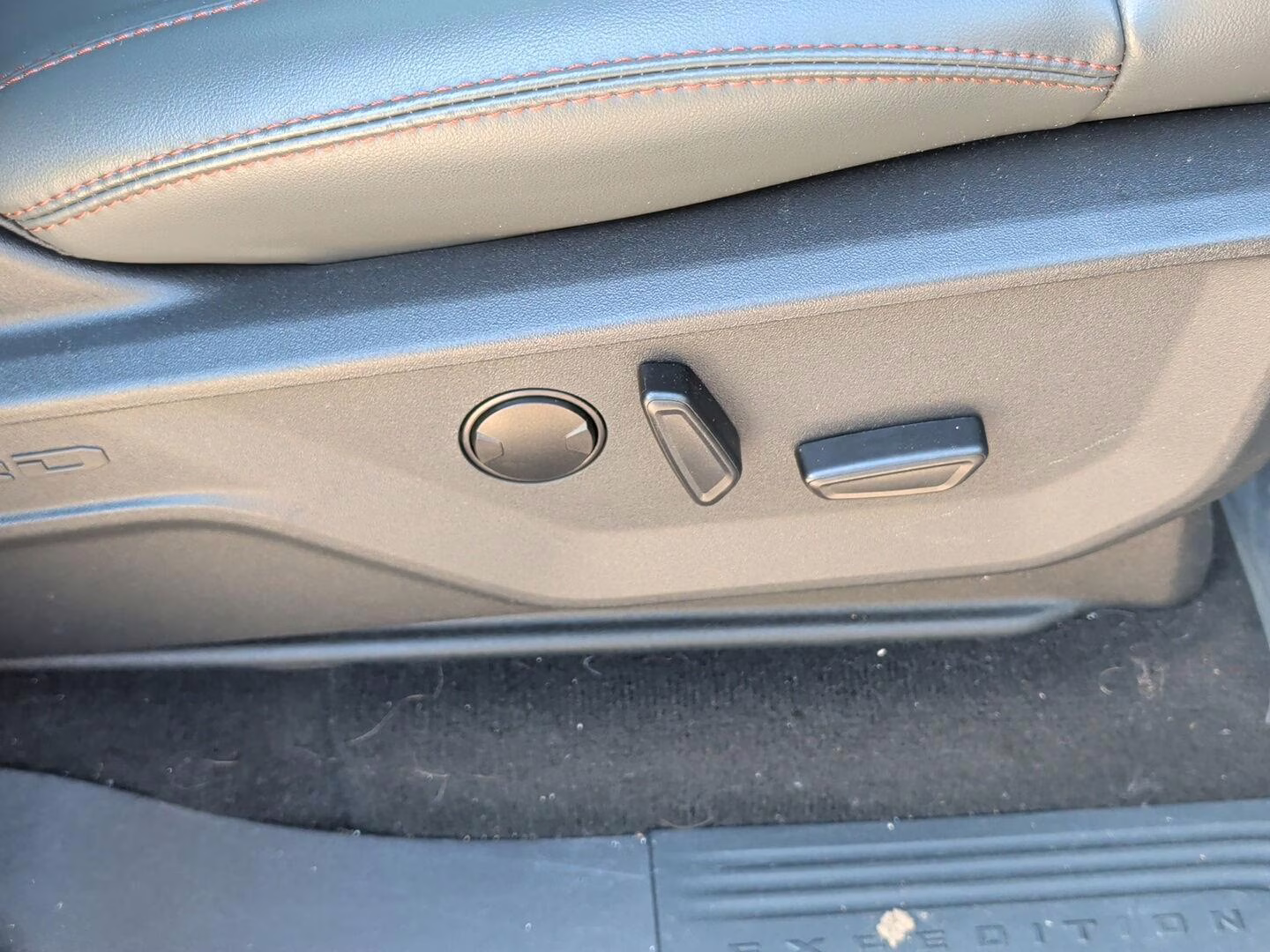 2025 Agate Black Ford Expedition Active 4X4 SUV