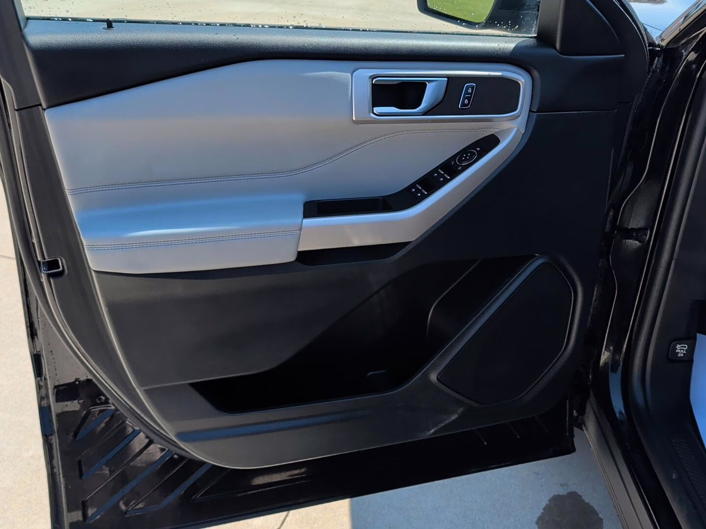 2024 Agate Black Ford Explorer XLT 4X4 SUV