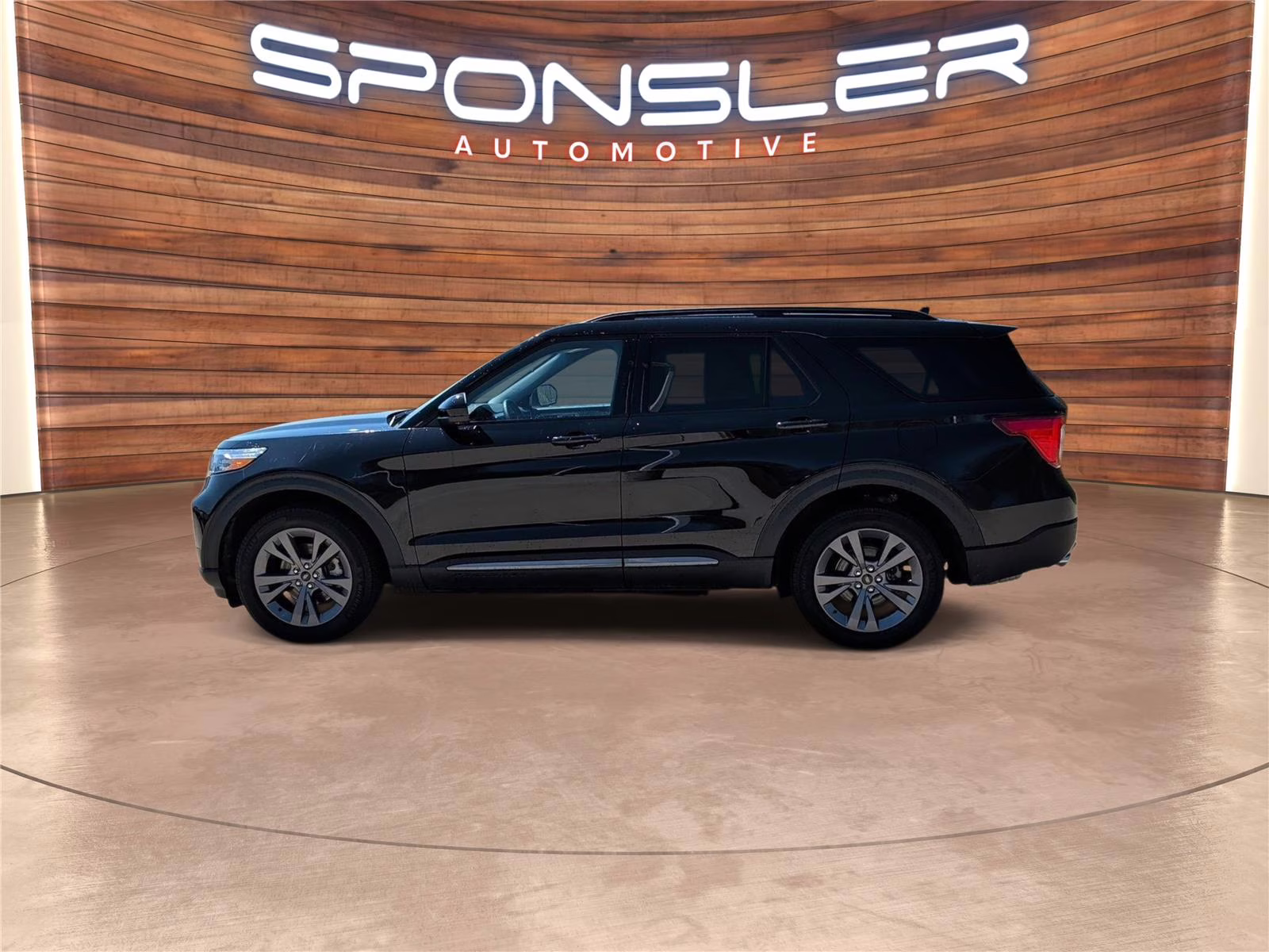 2024 Agate Black Ford Explorer XLT 4X4 SUV