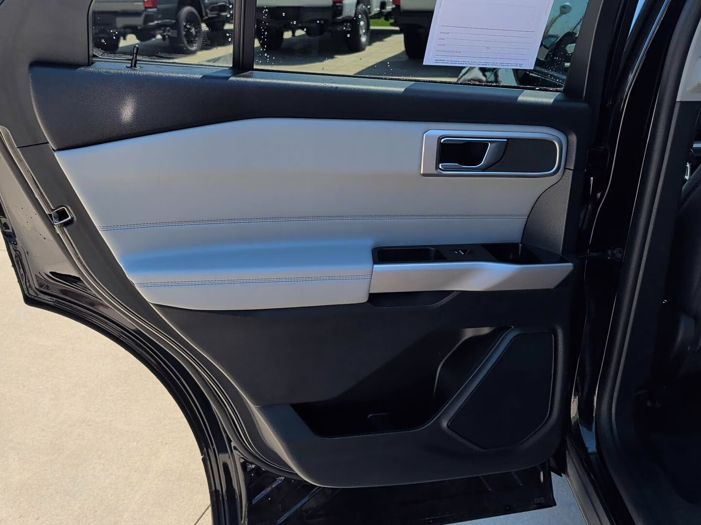 2024 Agate Black Ford Explorer XLT 4X4 SUV