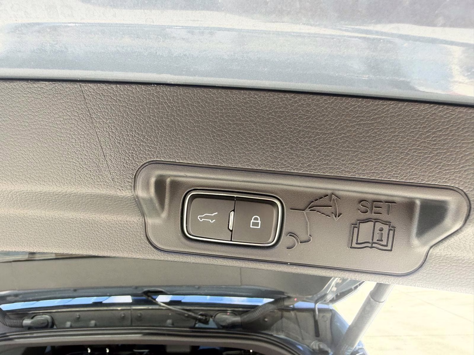 2025 Vapor Blue Ford Explorer ST-Line 4X4 SUV