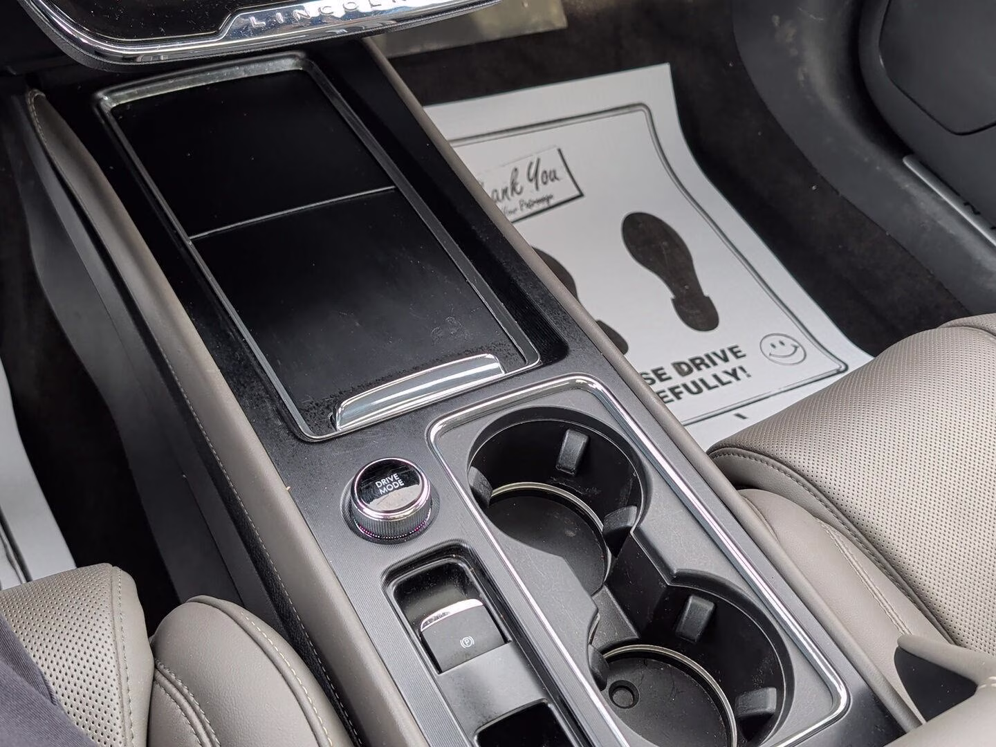 2023 Ceramic Pearl Metallic Tinted Clearcoat Lincoln Corsair Reserve 111 AWD SUV