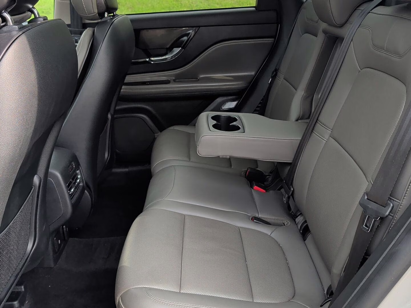 2023 Ceramic Pearl Metallic Tinted Clearcoat Lincoln Corsair Reserve 111 AWD SUV