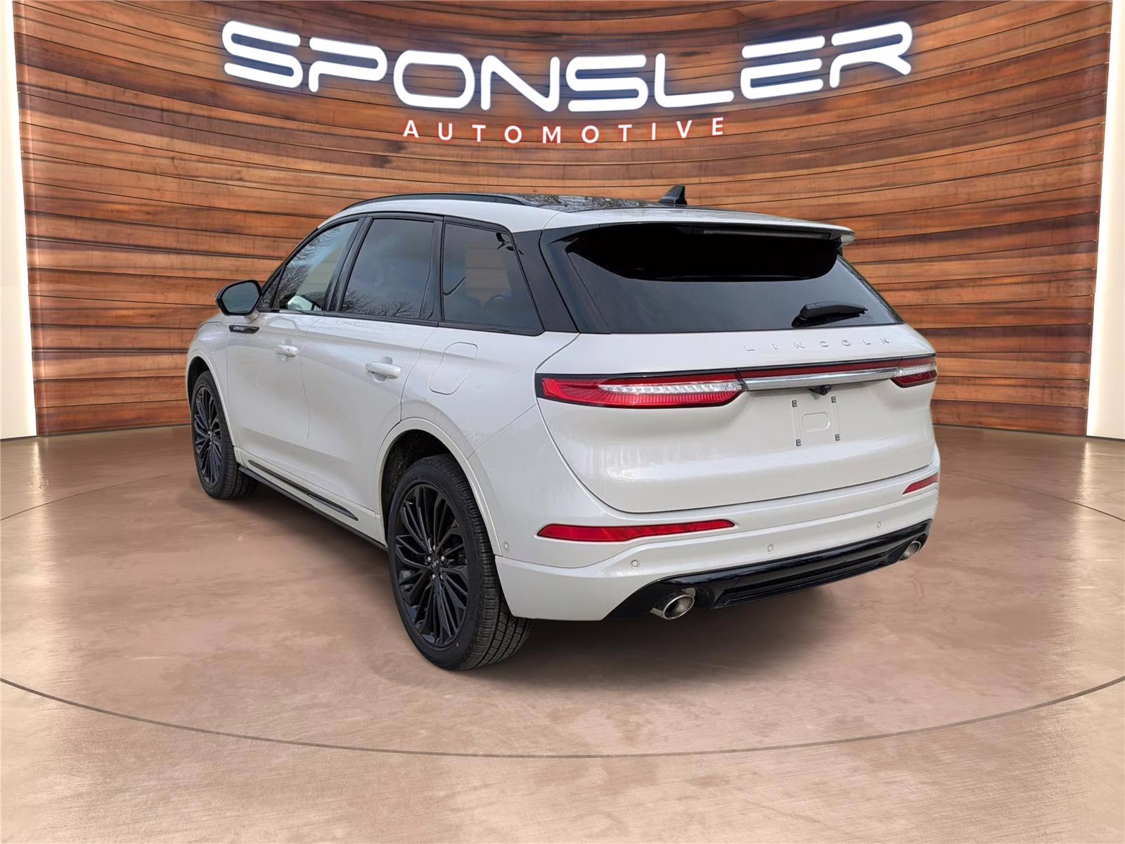 2023 Ceramic Pearl Metallic Tinted Clearcoat Lincoln Corsair Reserve 111 AWD SUV