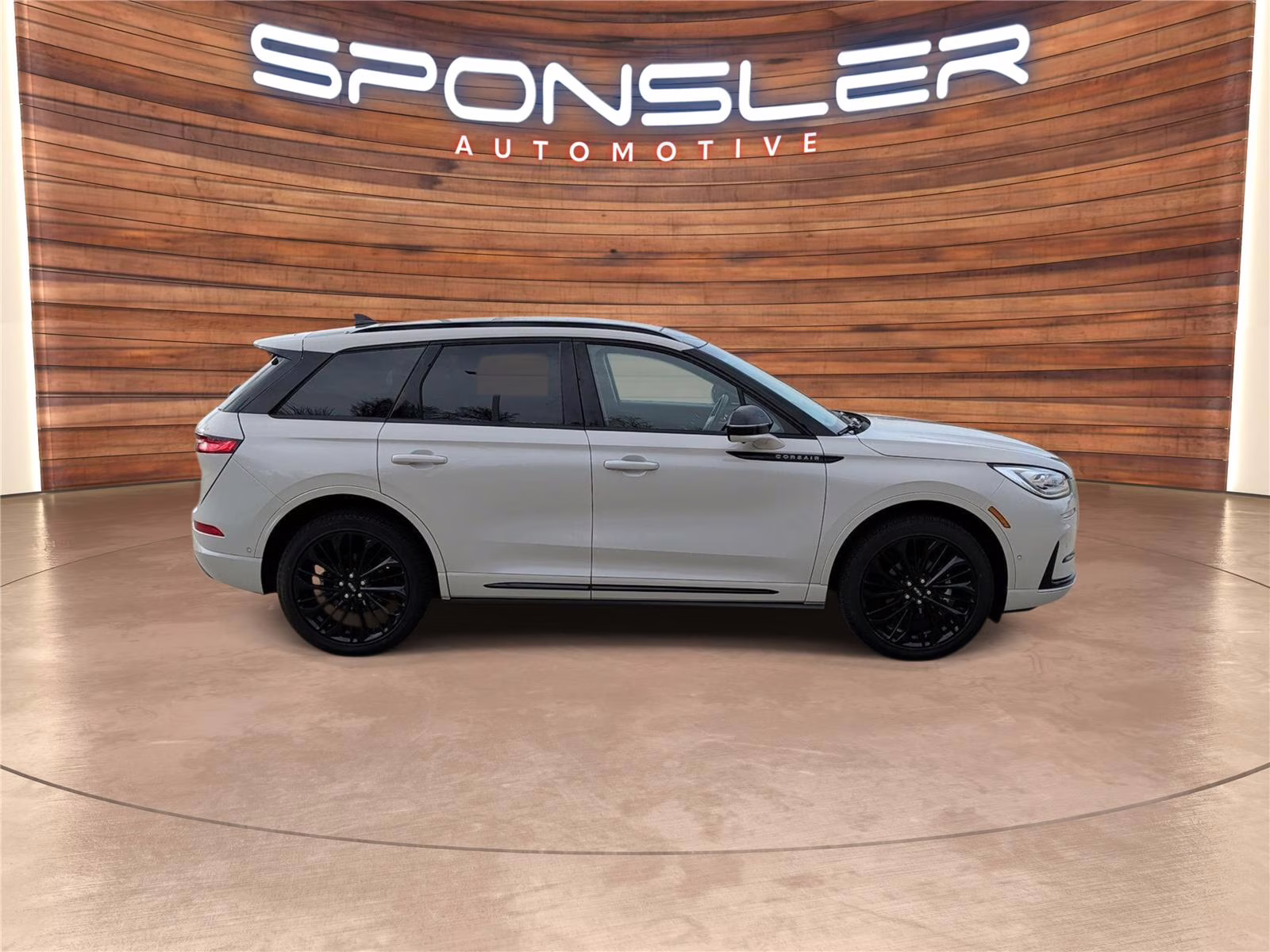 2023 Ceramic Pearl Metallic Tinted Clearcoat Lincoln Corsair Reserve 111 AWD SUV