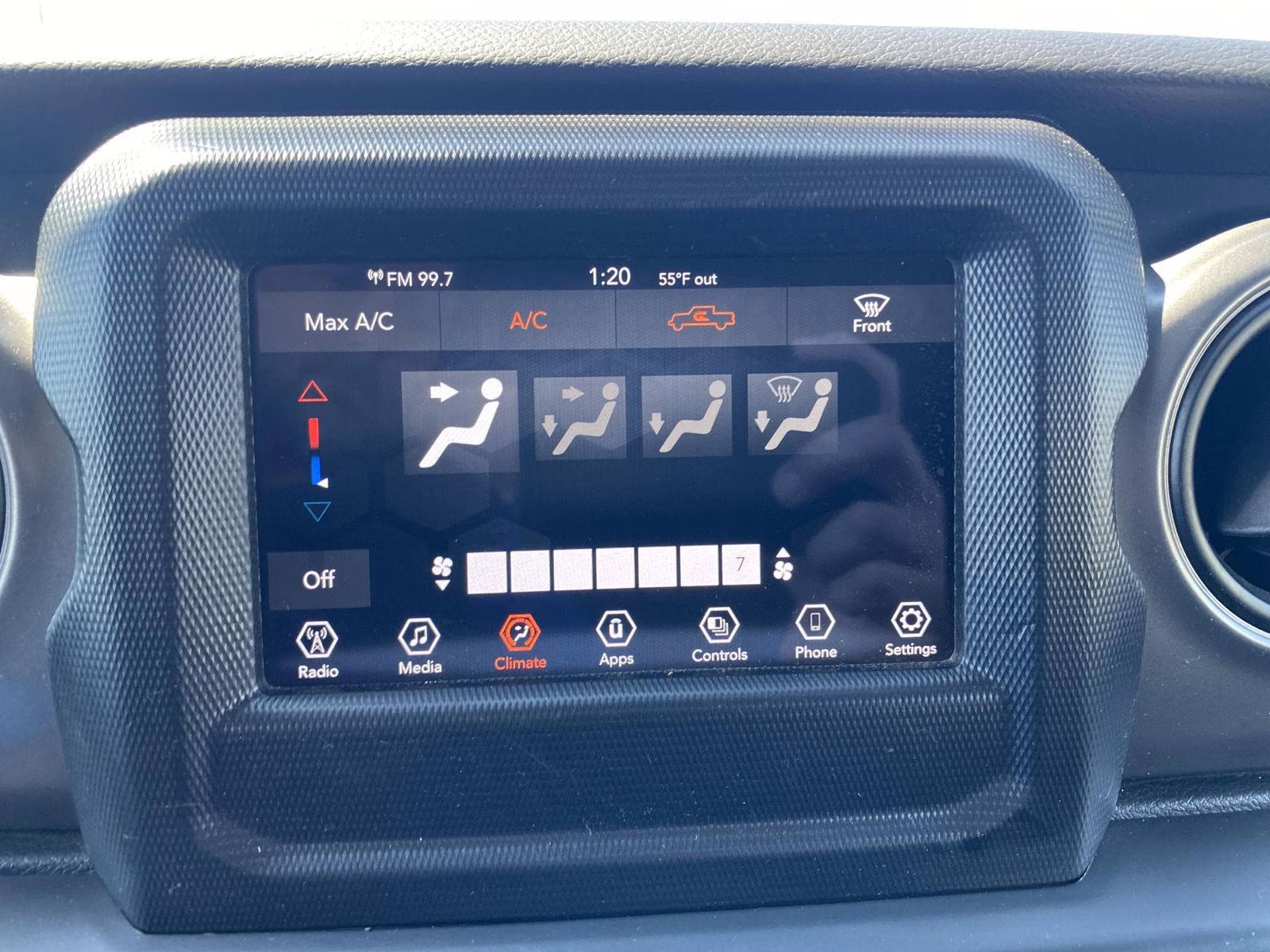 2022 Bright White Clearcoat Jeep Gladiator Willys Sport 4X4 Truck