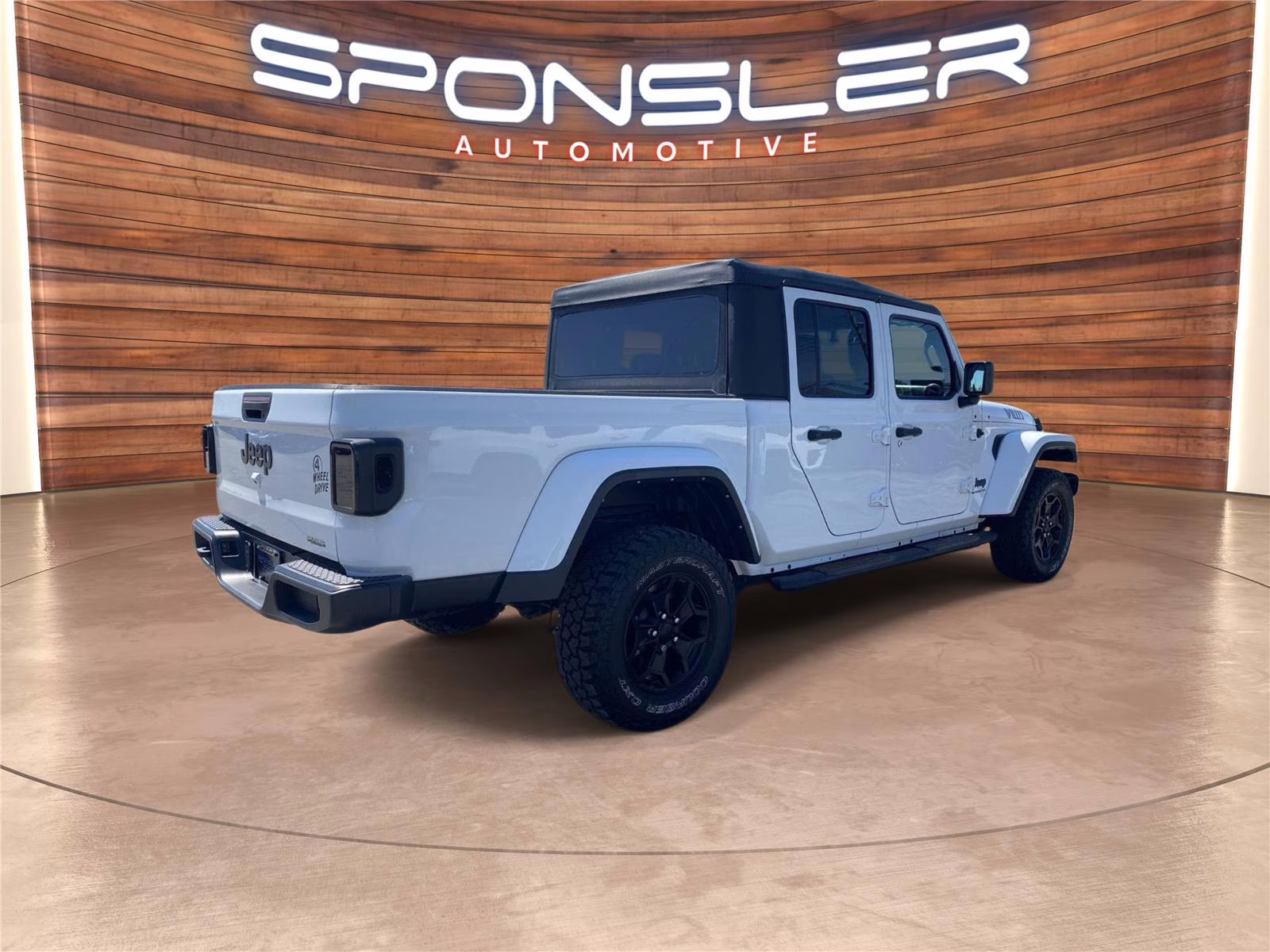 2022 Bright White Clearcoat Jeep Gladiator Willys Sport 4X4 Truck