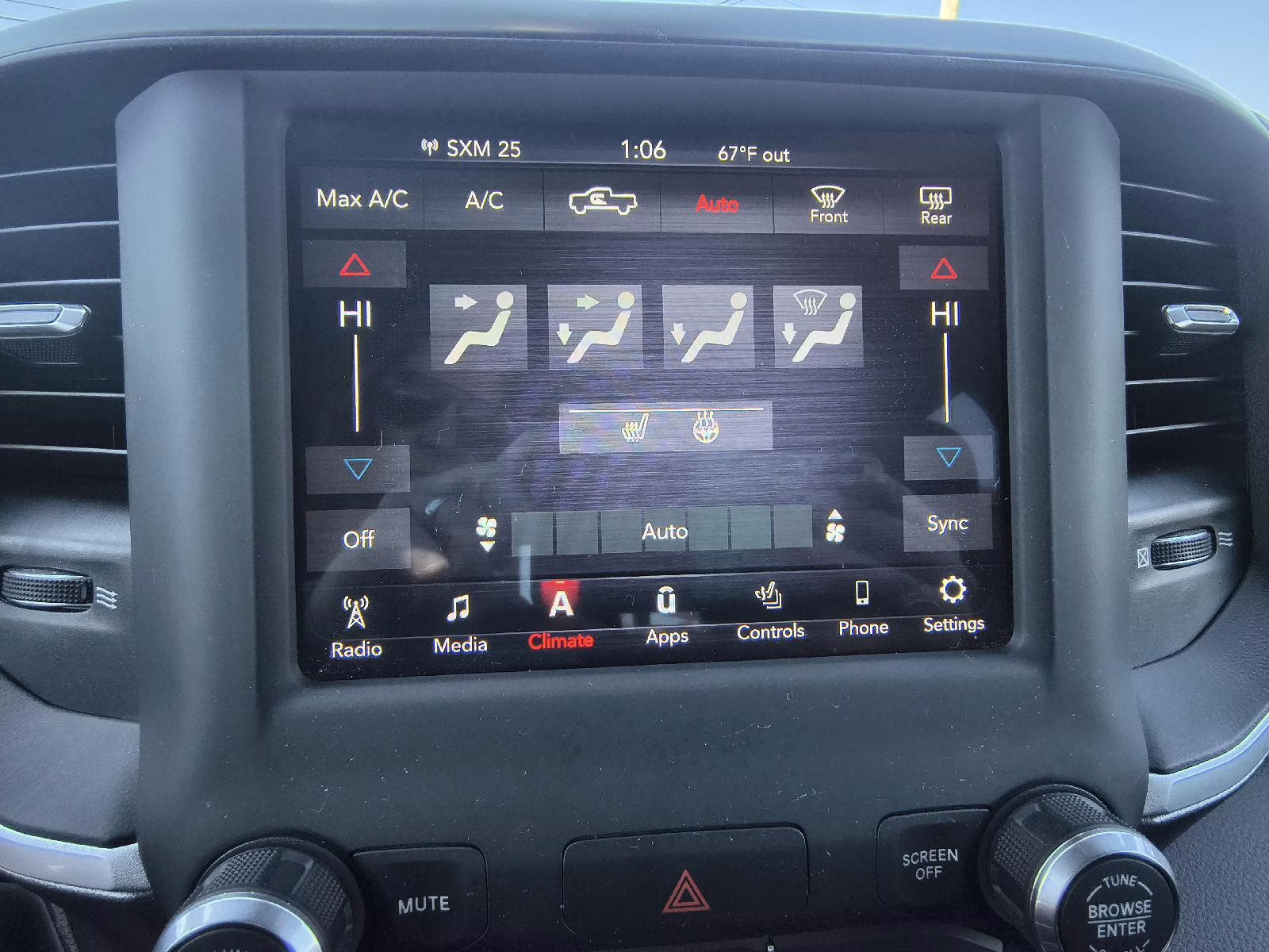 2020 Diamond Black Crystal Pearlcoat Ram 1500 Big Horn 4X4 Truck