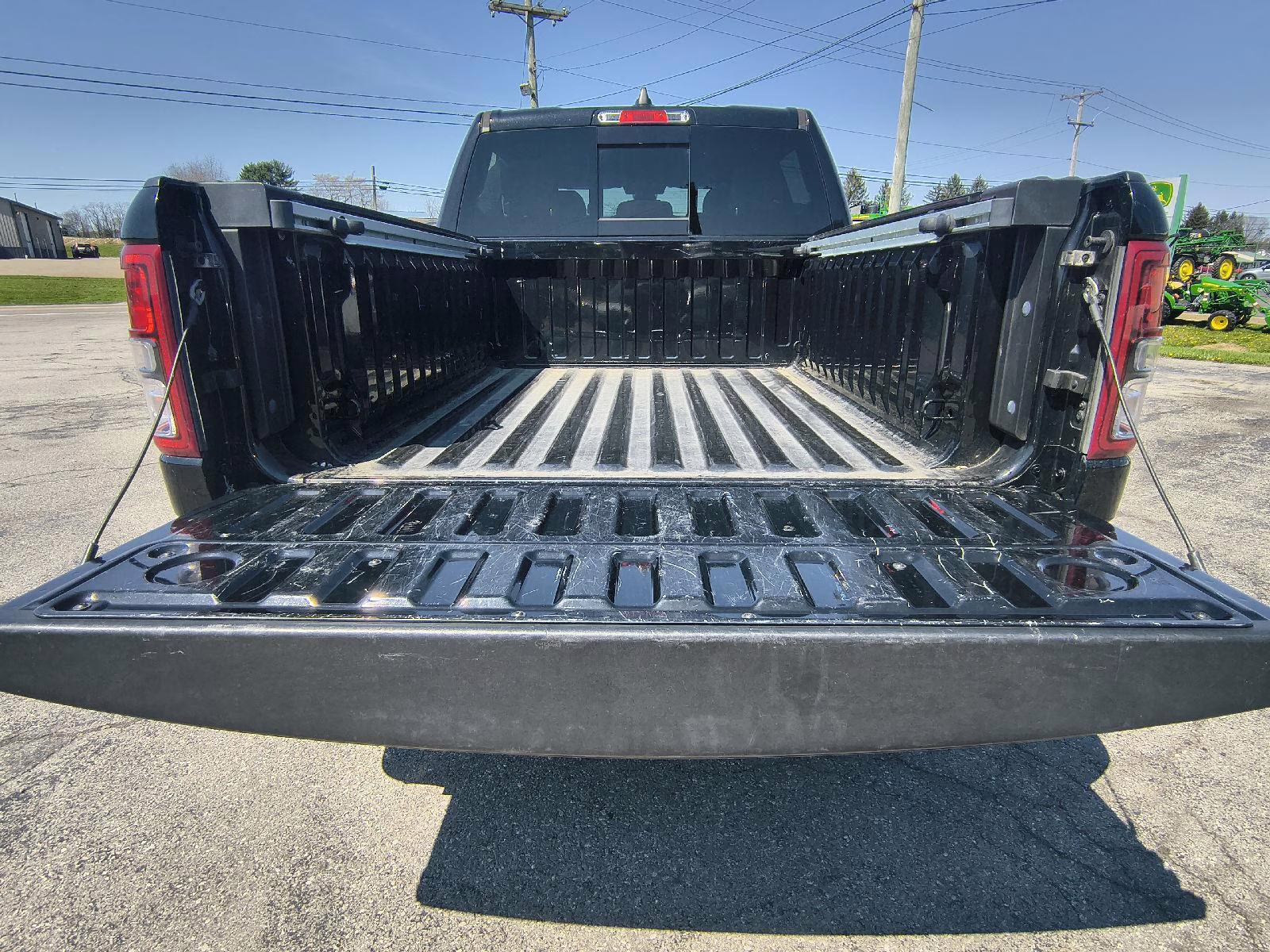 2020 Diamond Black Crystal Pearlcoat Ram 1500 Big Horn 4X4 Truck