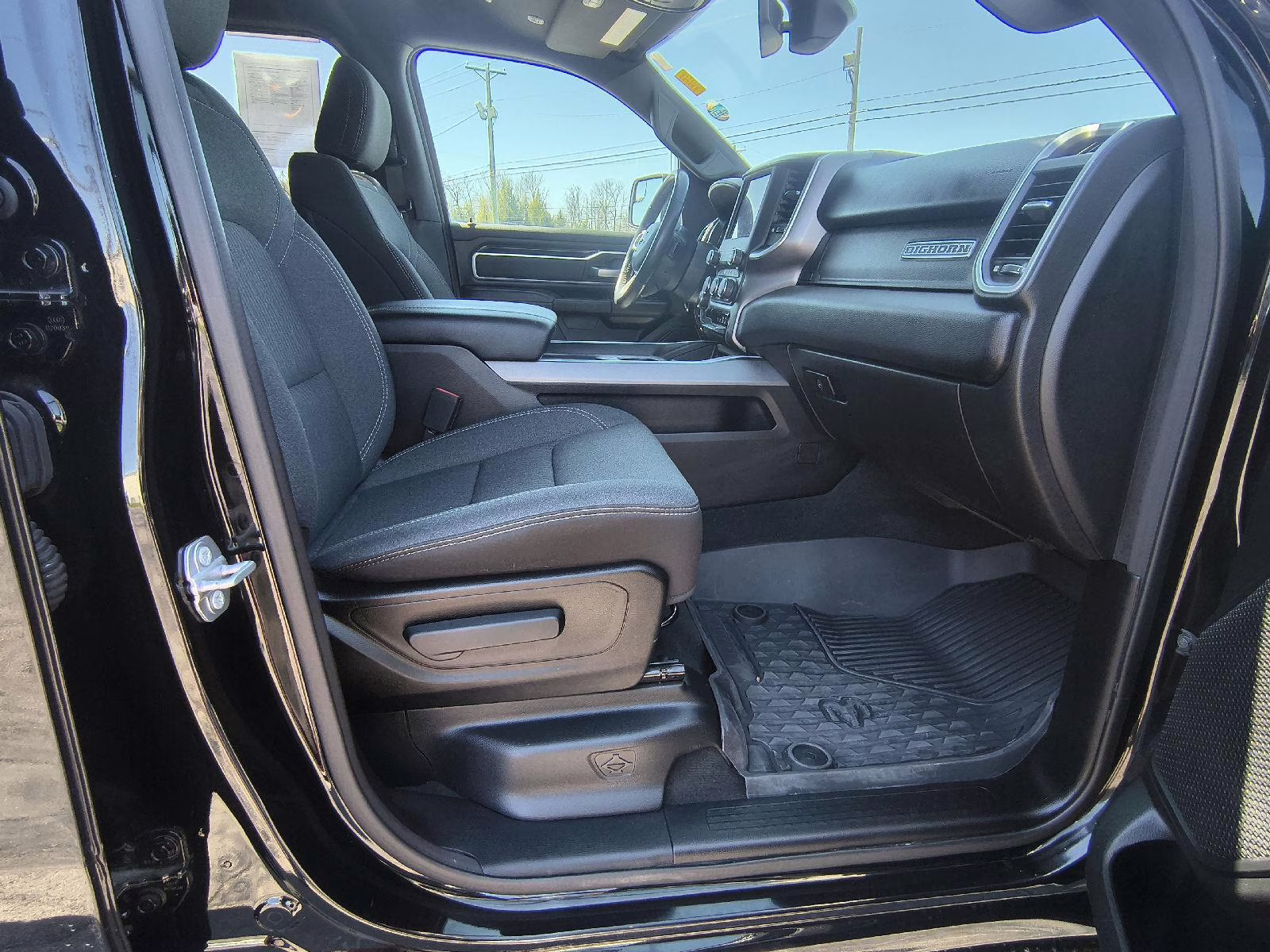 2020 Diamond Black Crystal Pearlcoat Ram 1500 Big Horn 4X4 Truck