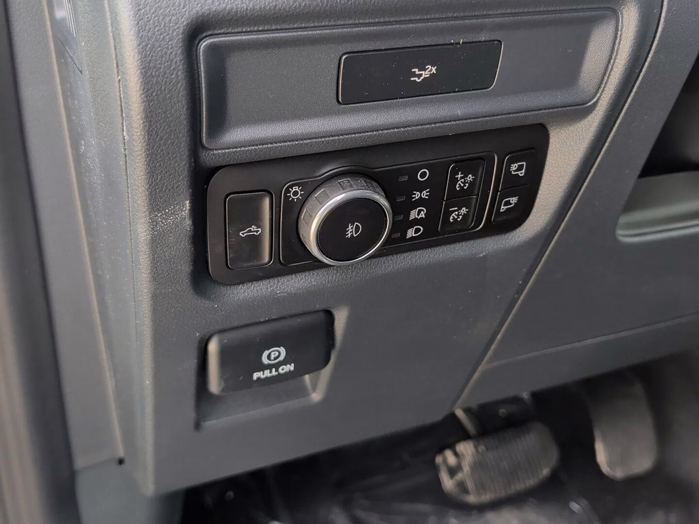 2026 Oxford White Ford F-150 XLT 4X4 Truck