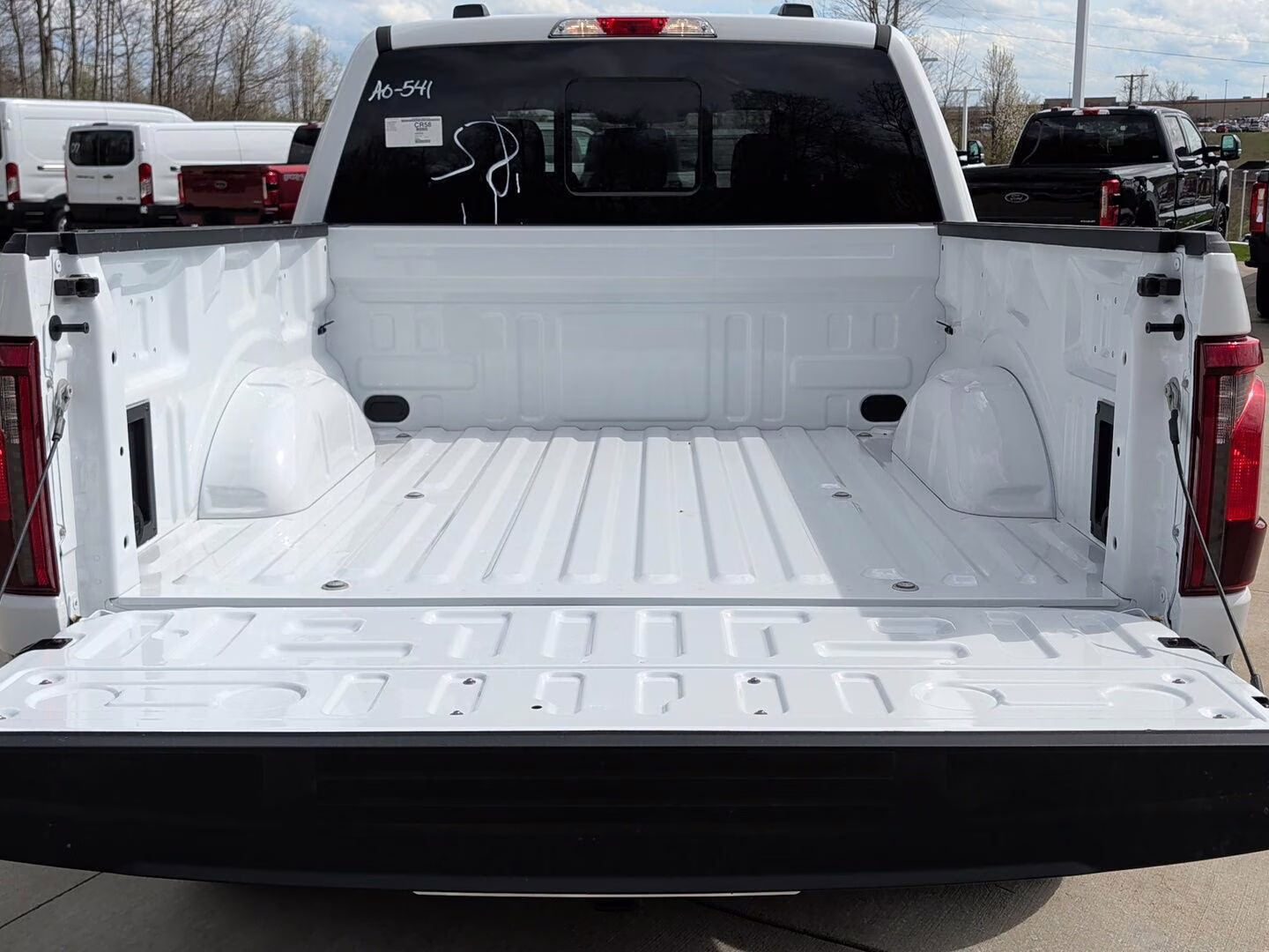 2026 Oxford White Ford F-150 XLT 4X4 Truck