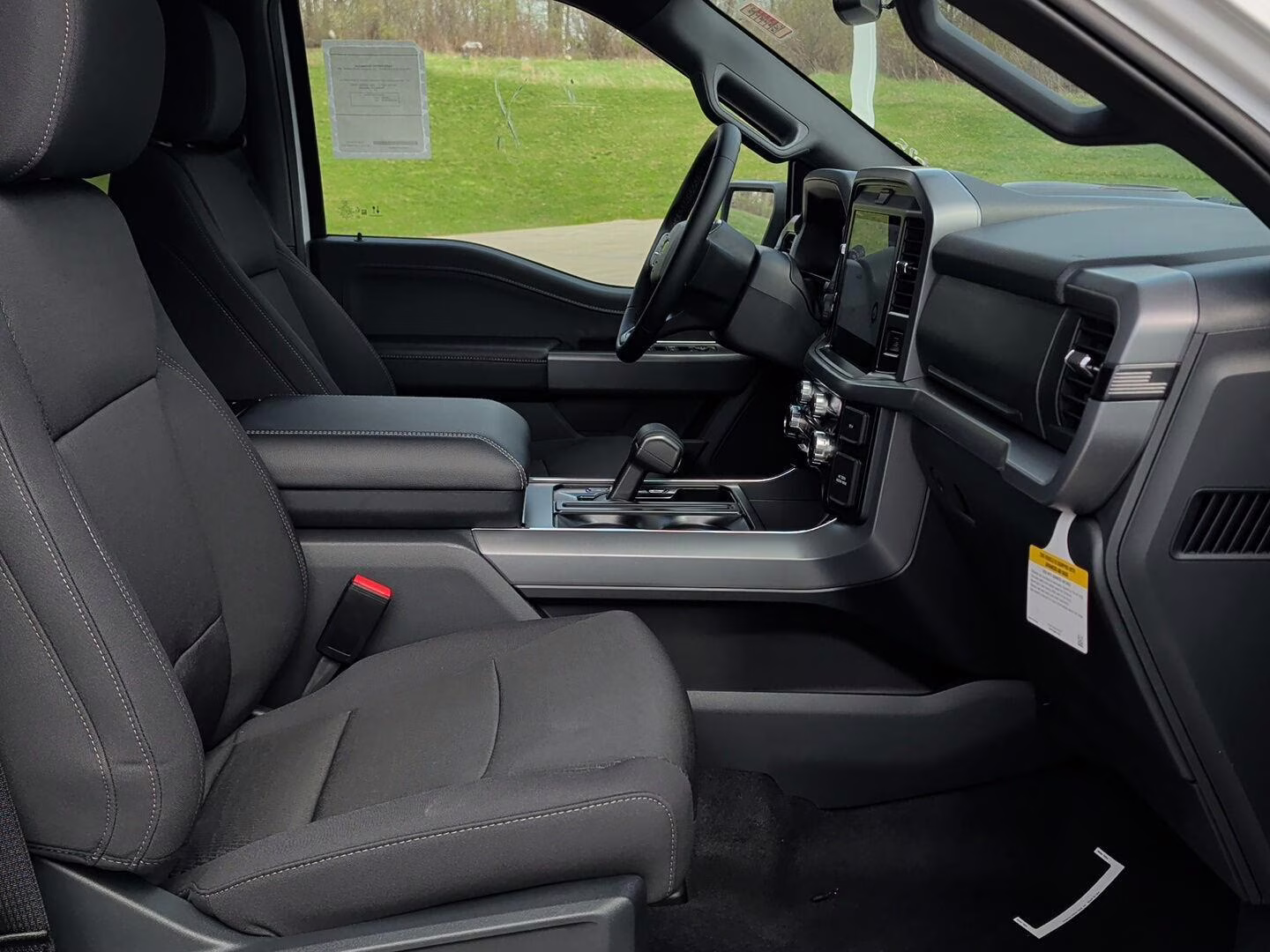 2026 Oxford White Ford F-150 XLT 4X4 Truck