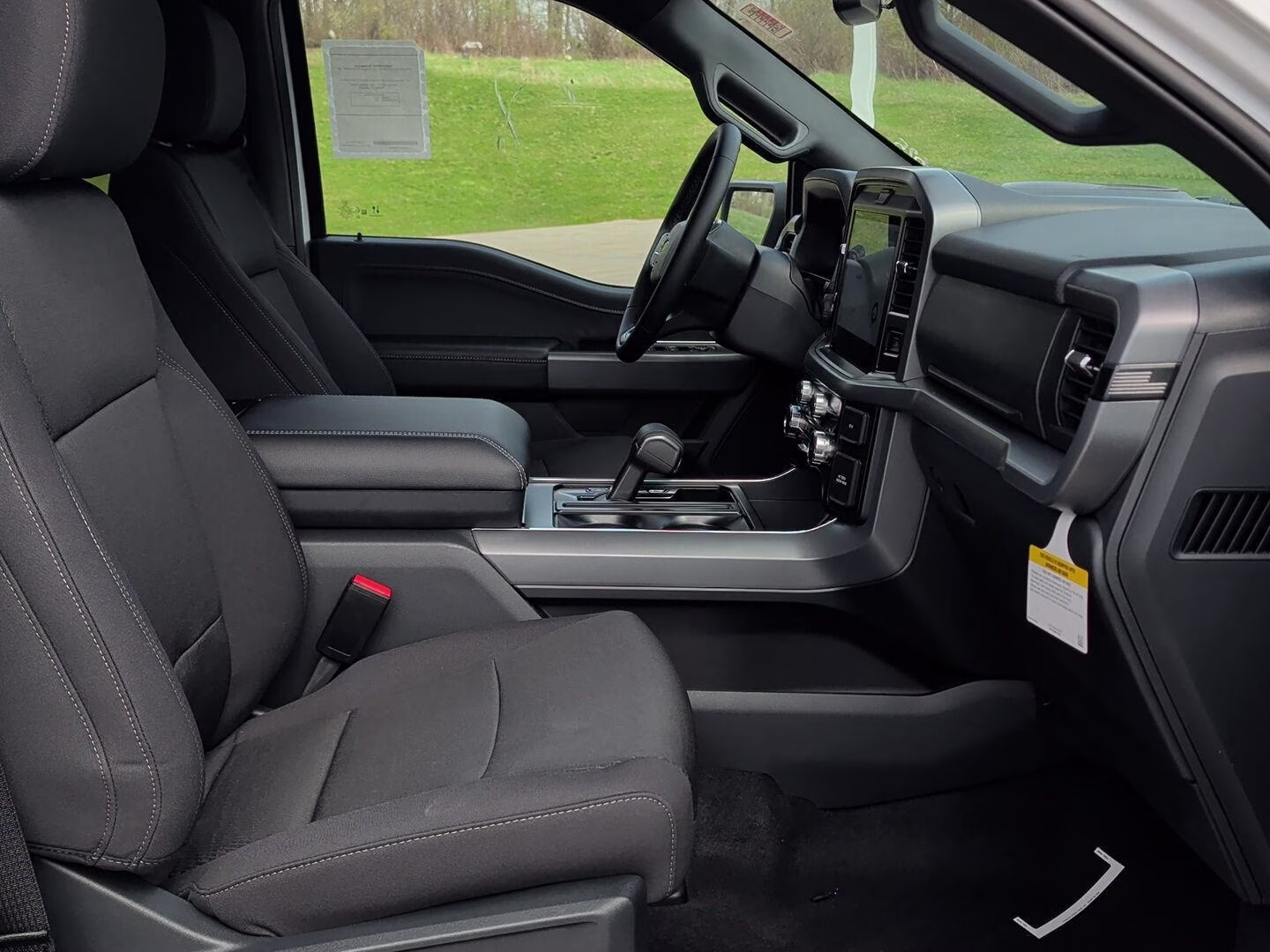 2026 Oxford White Ford F-150 XLT 4X4 Truck