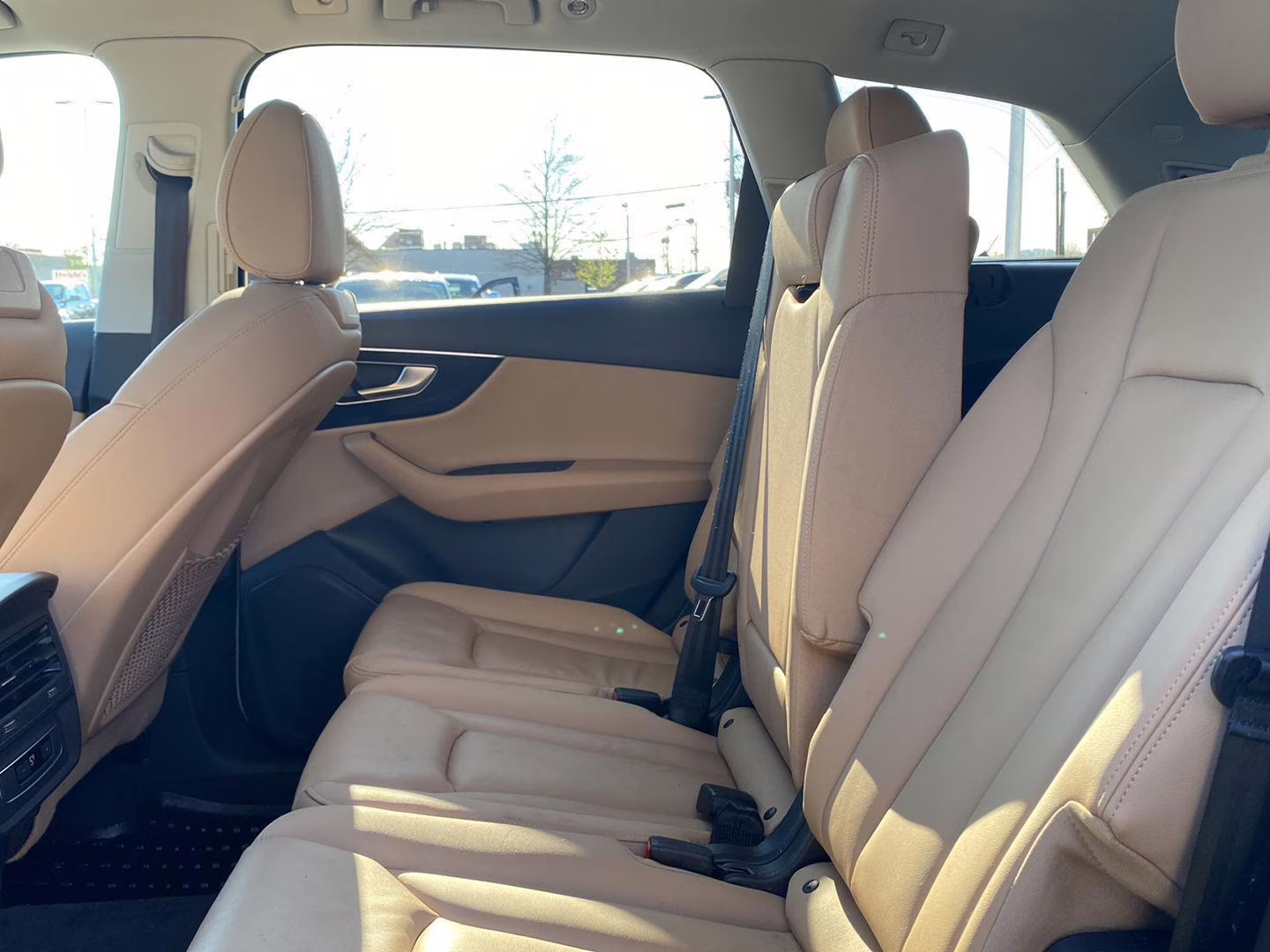 2023 Carrara White Audi Q7 Premium AWD SUV