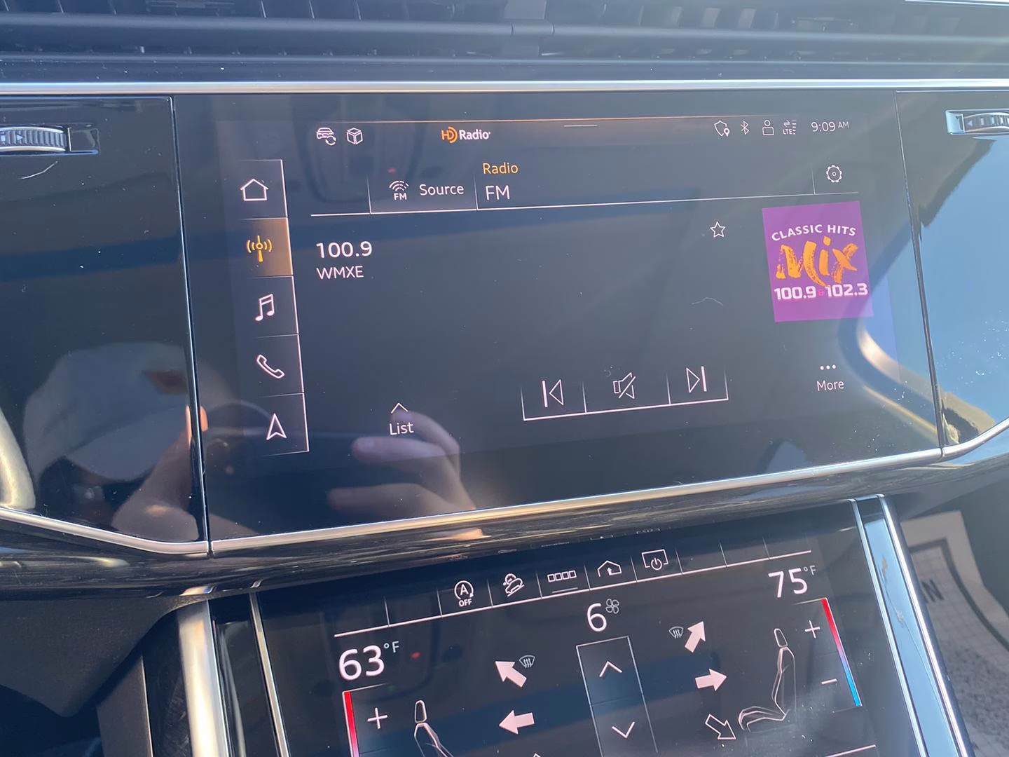 2023 Carrara White Audi Q7 Premium AWD SUV