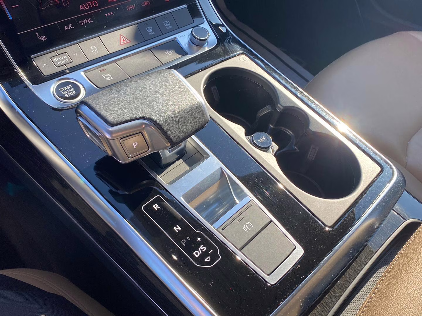 2023 Carrara White Audi Q7 Premium AWD SUV