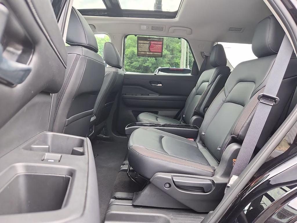2023 Super Black Nissan Pathfinder SL 4X4 SUV