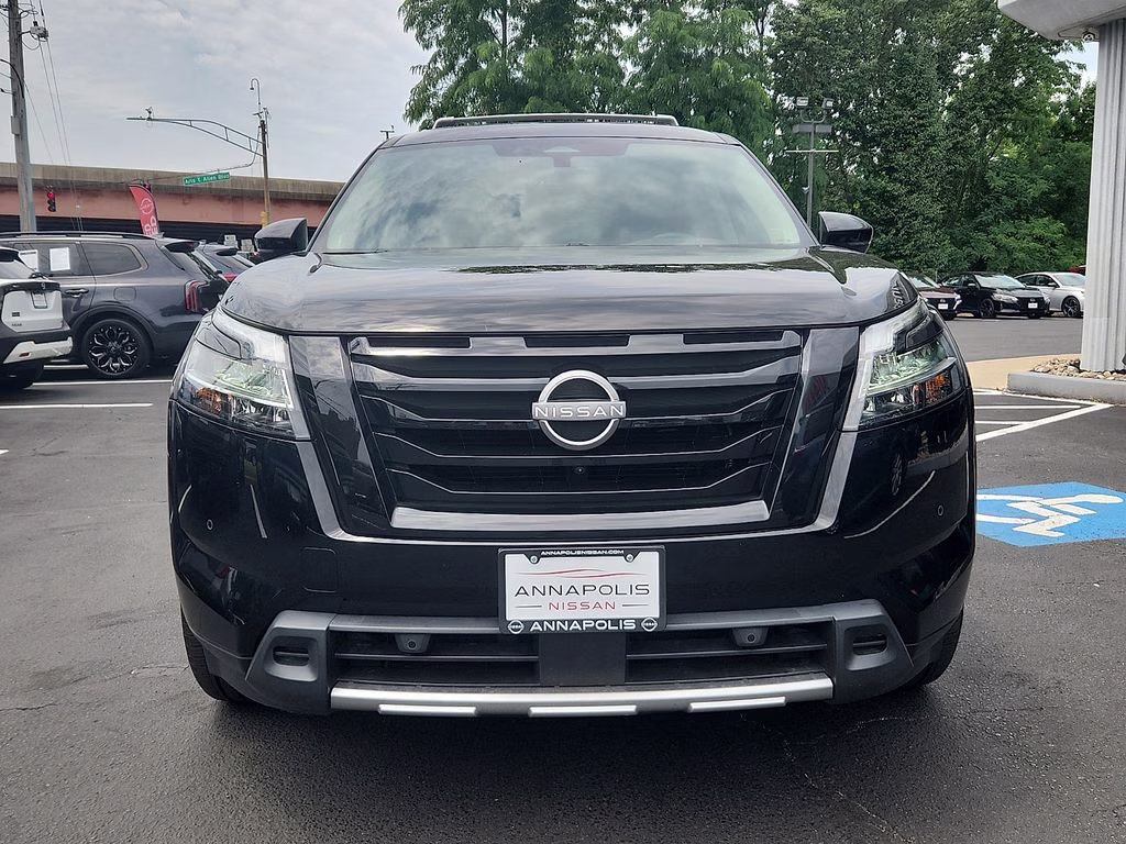 2023 Super Black Nissan Pathfinder SL 4X4 SUV
