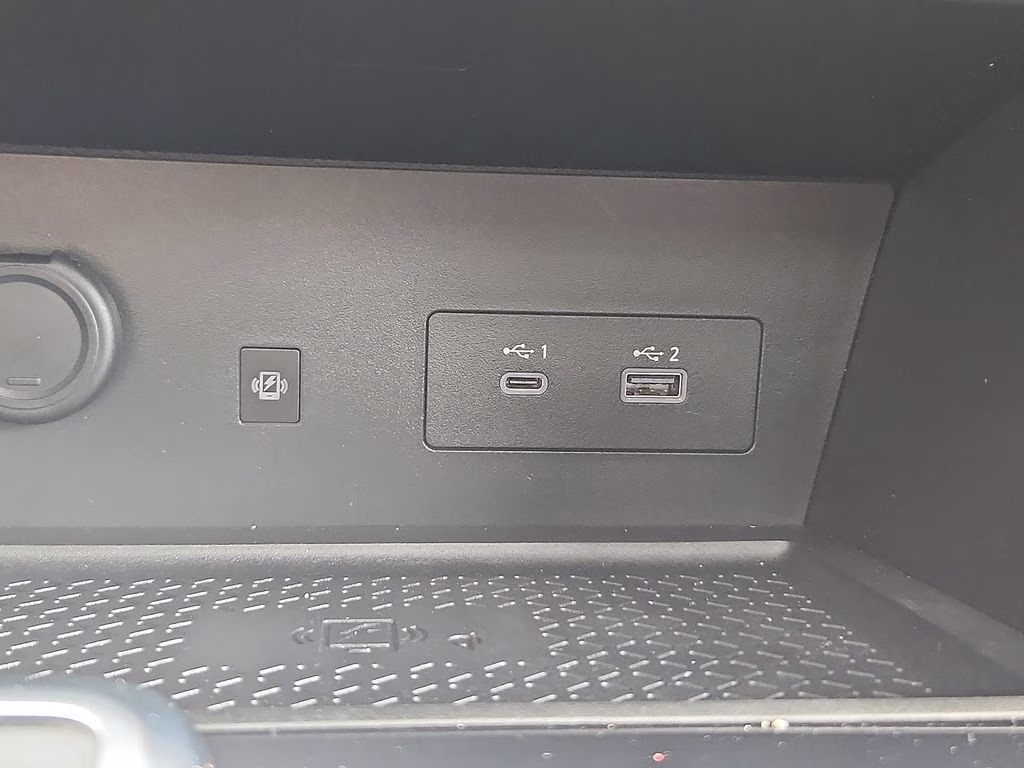 2023 Super Black Nissan Pathfinder SL 4X4 SUV