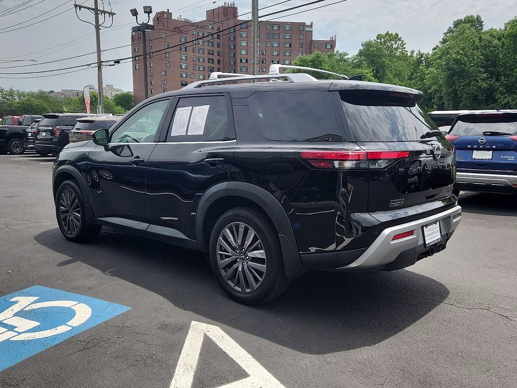 2023 Super Black Nissan Pathfinder SL 4X4 SUV
