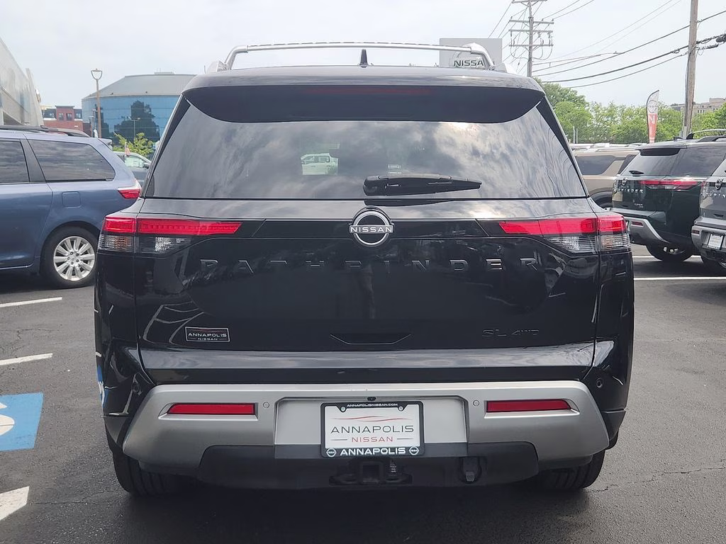 2023 Super Black Nissan Pathfinder SL 4X4 SUV