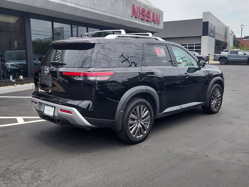 2023 Super Black Nissan Pathfinder SL 4X4 SUV