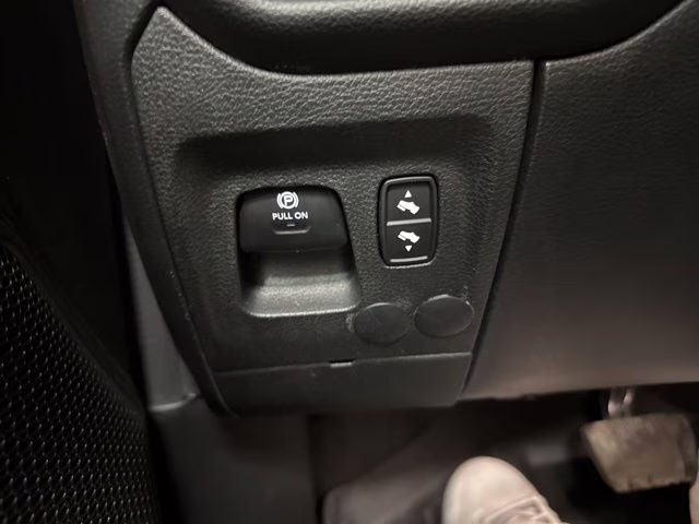 2023 Diamond Black Crystal Pearlcoat Ram 1500 Rebel 4X4 Truck