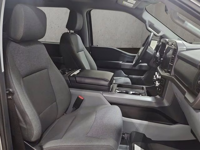 2025 Iconic Silver Metallic Ford F-150 XLT 4X4 Truck